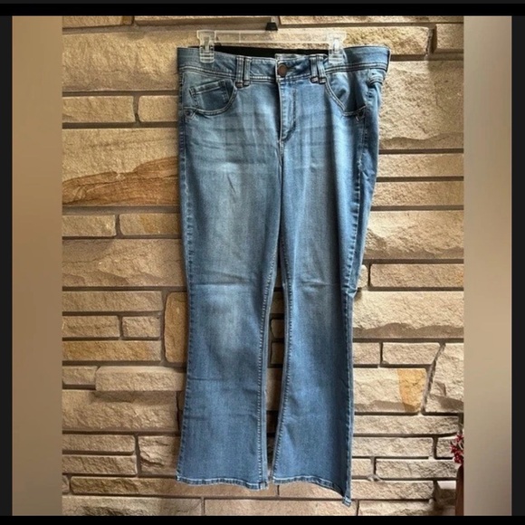 Wit & Wisdom Light Blue Boot Cut Jeans - Picture 4 of 9